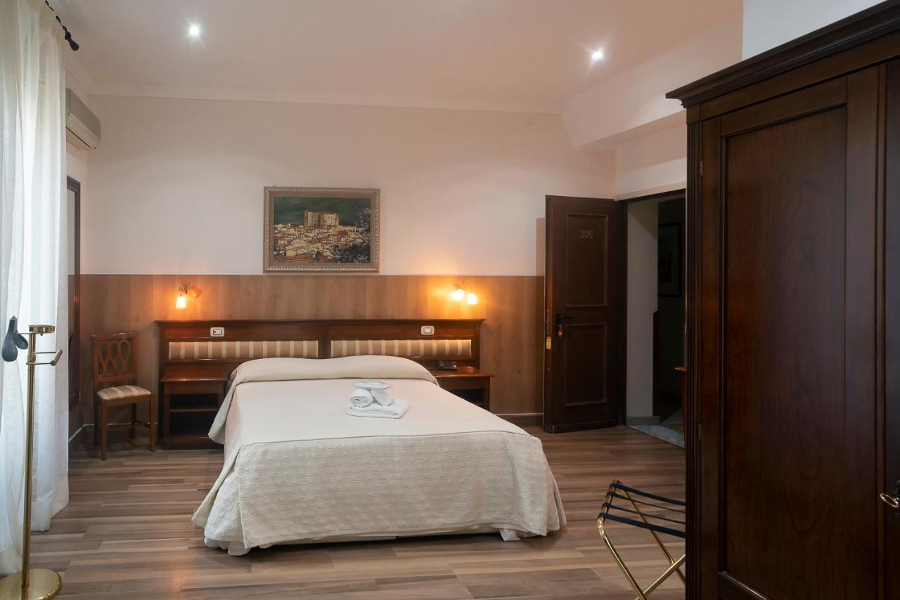 Hotel Tonic Palermo Esterno foto