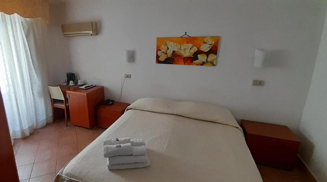 Hotel Tonic Palermo Esterno foto